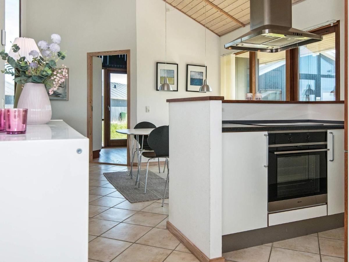 8 Person Holiday Home In Ulfborg Экстерьер фото