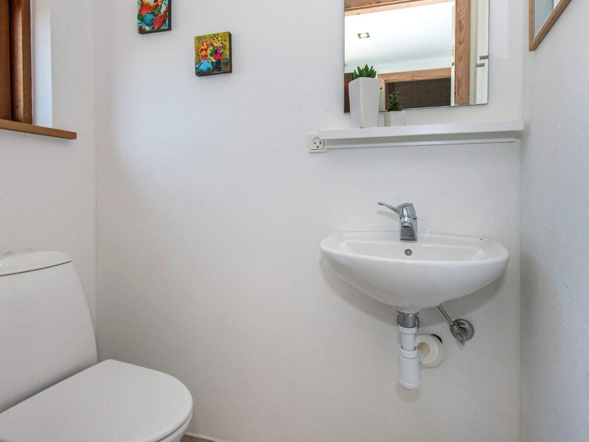 8 Person Holiday Home In Ulfborg Экстерьер фото