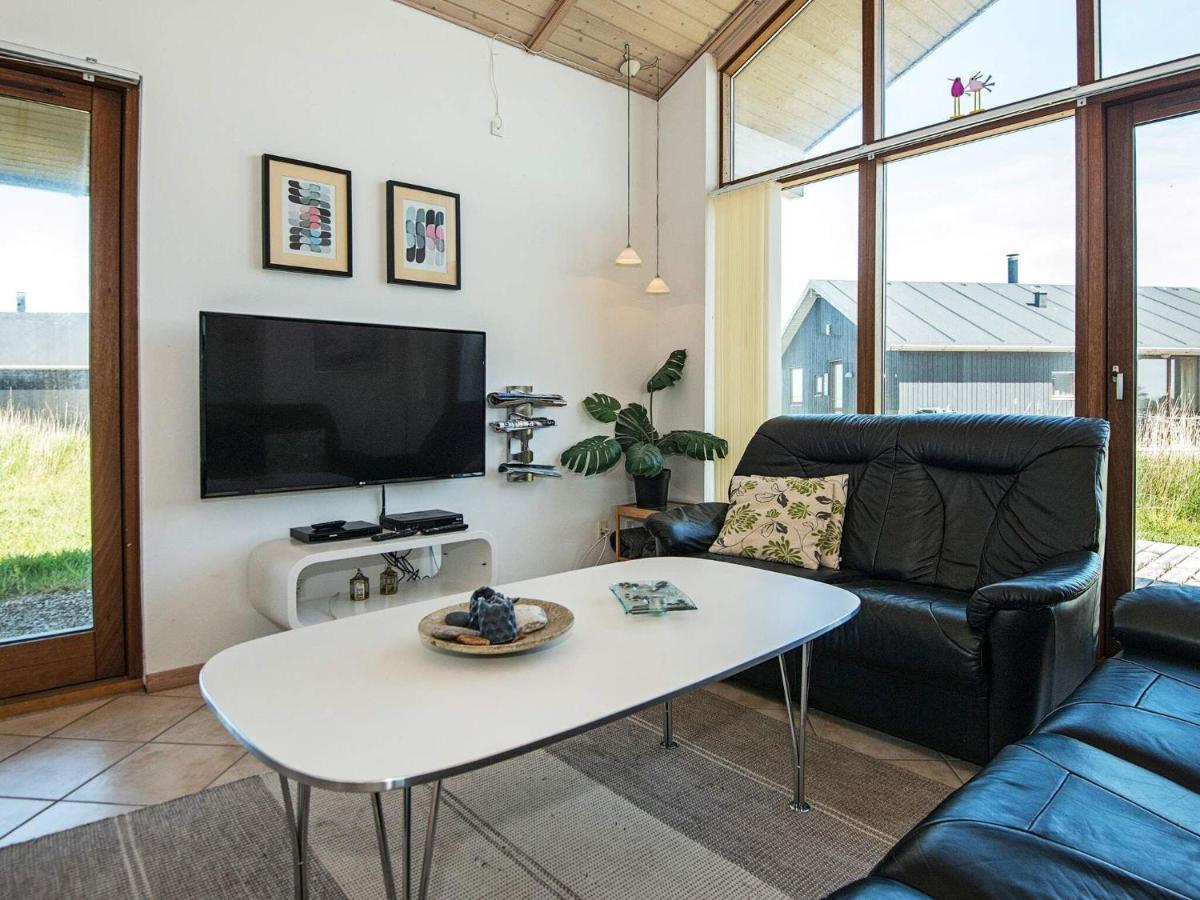 8 Person Holiday Home In Ulfborg Экстерьер фото