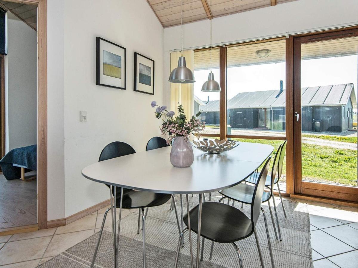 8 Person Holiday Home In Ulfborg Экстерьер фото